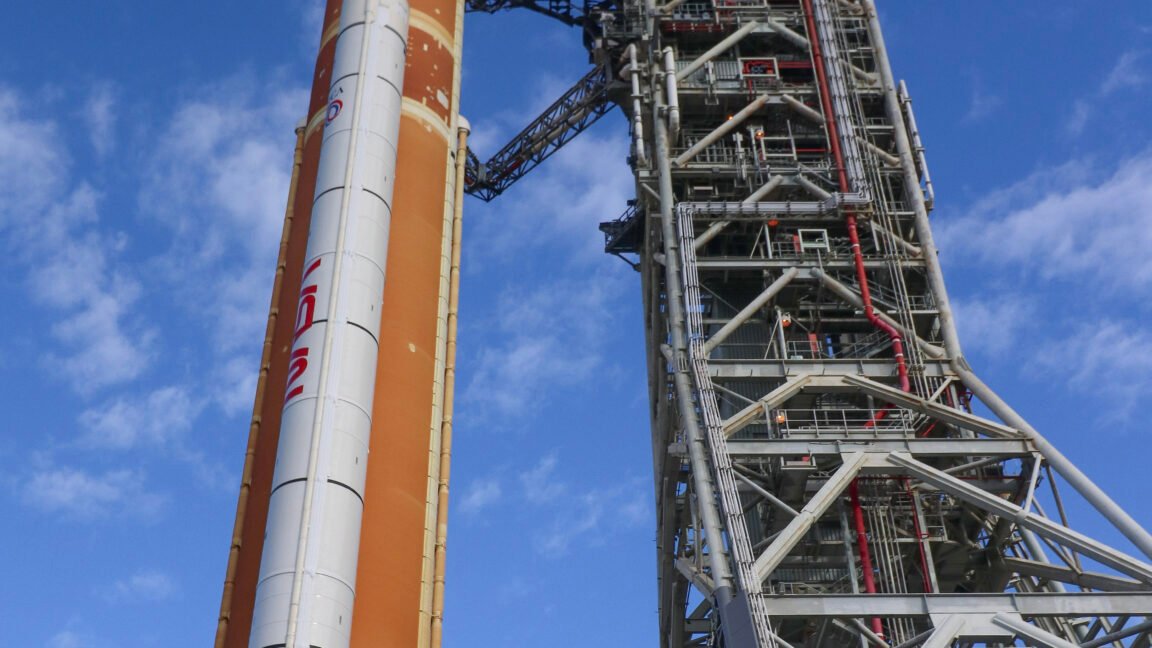 US House takes first step toward creating “commercial” deep space program