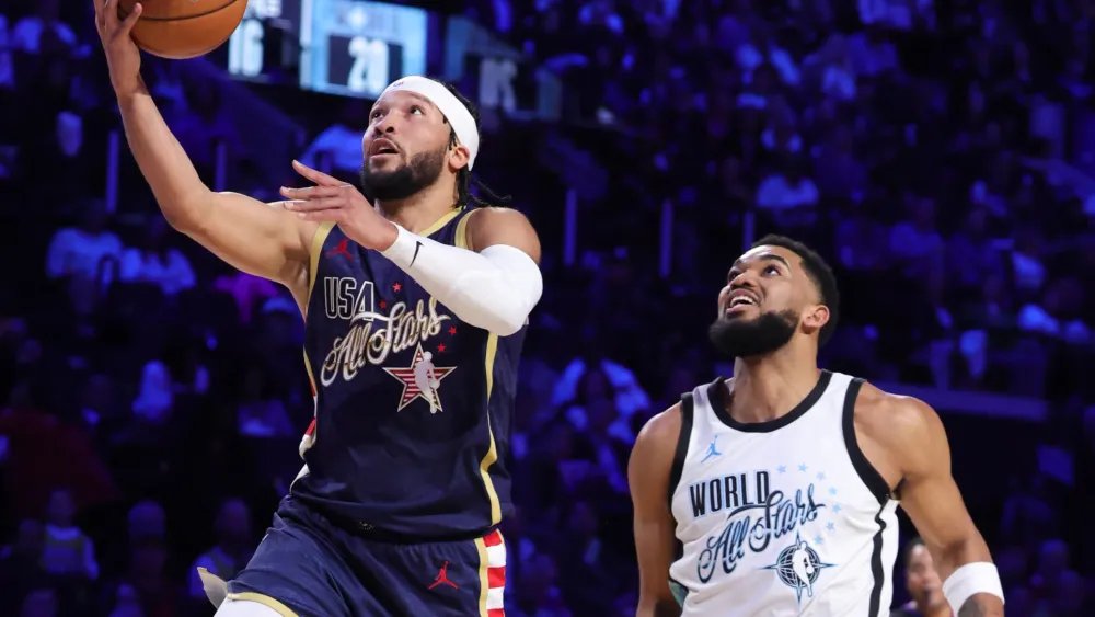 New York Knicks’ Jalen Brunson and KAT Swap Sneakers