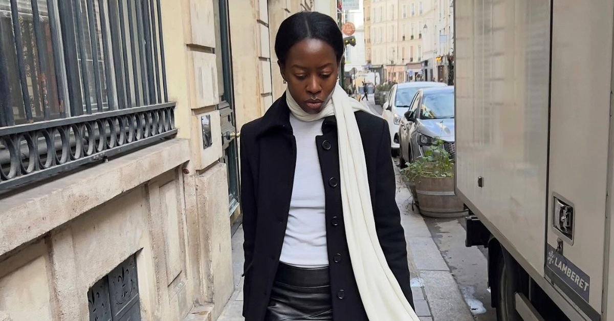 French Women Are Wearing This ’90s Skirt Trend Instead of Jeans