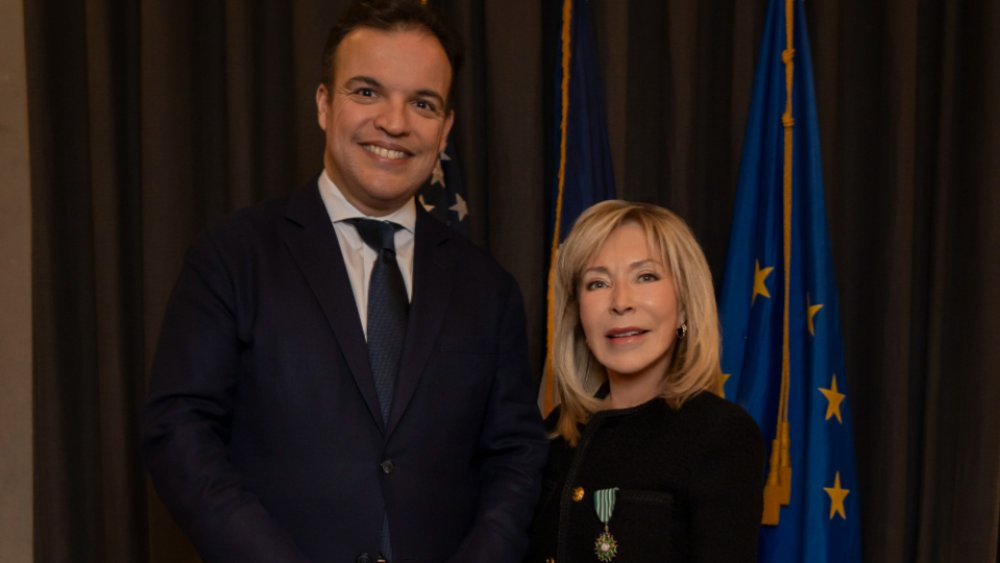 SCAD’s Paula Wallace Gains Chevalier de l’Ordre des Arts et des Lettres