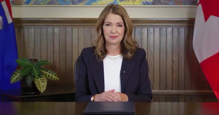 Danielle Smith promises Alberta referendum over immigration, Constitution changes