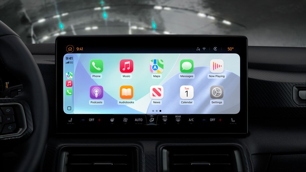 Apple will reportedly allow third-party AI assistants in CarPlay