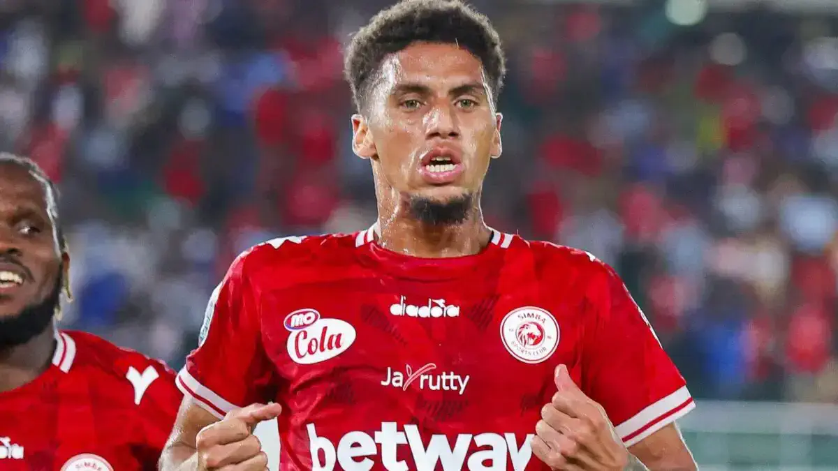 Rushine De Reuck scores as Steve Barker’s Simba secure league win