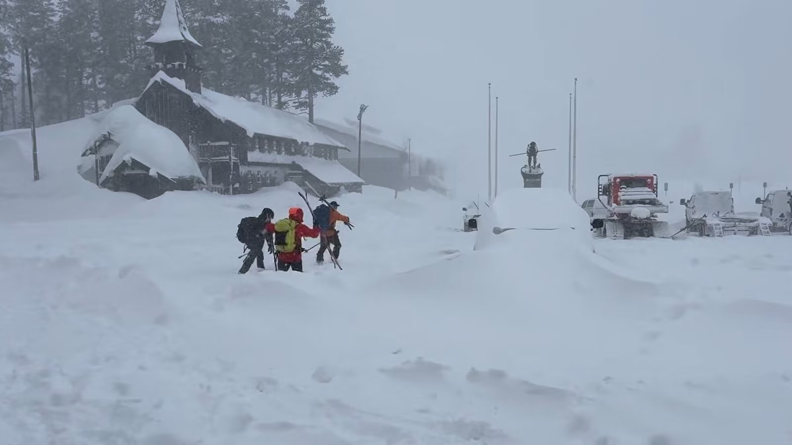 10 backcountry skiers missing following avalanche in northern California: Authorities