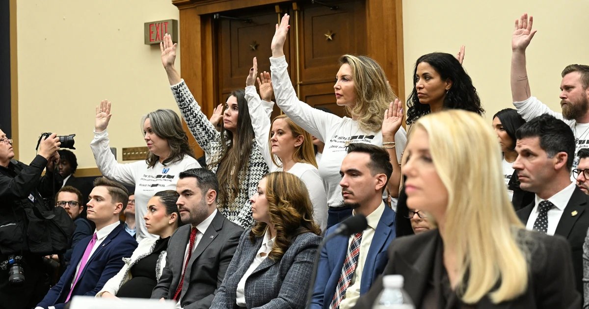 Rep. Jayapal demands Bondi apologize to Epstein survivors in hearing room
