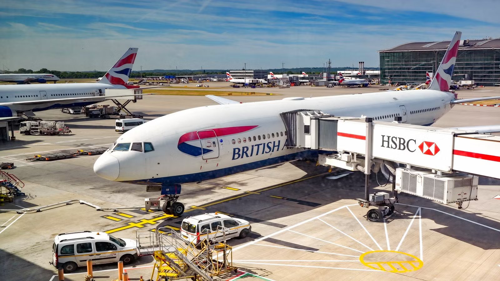 British Airways Boeing 777 Crew Hospitalized After Mid-Flight Odor