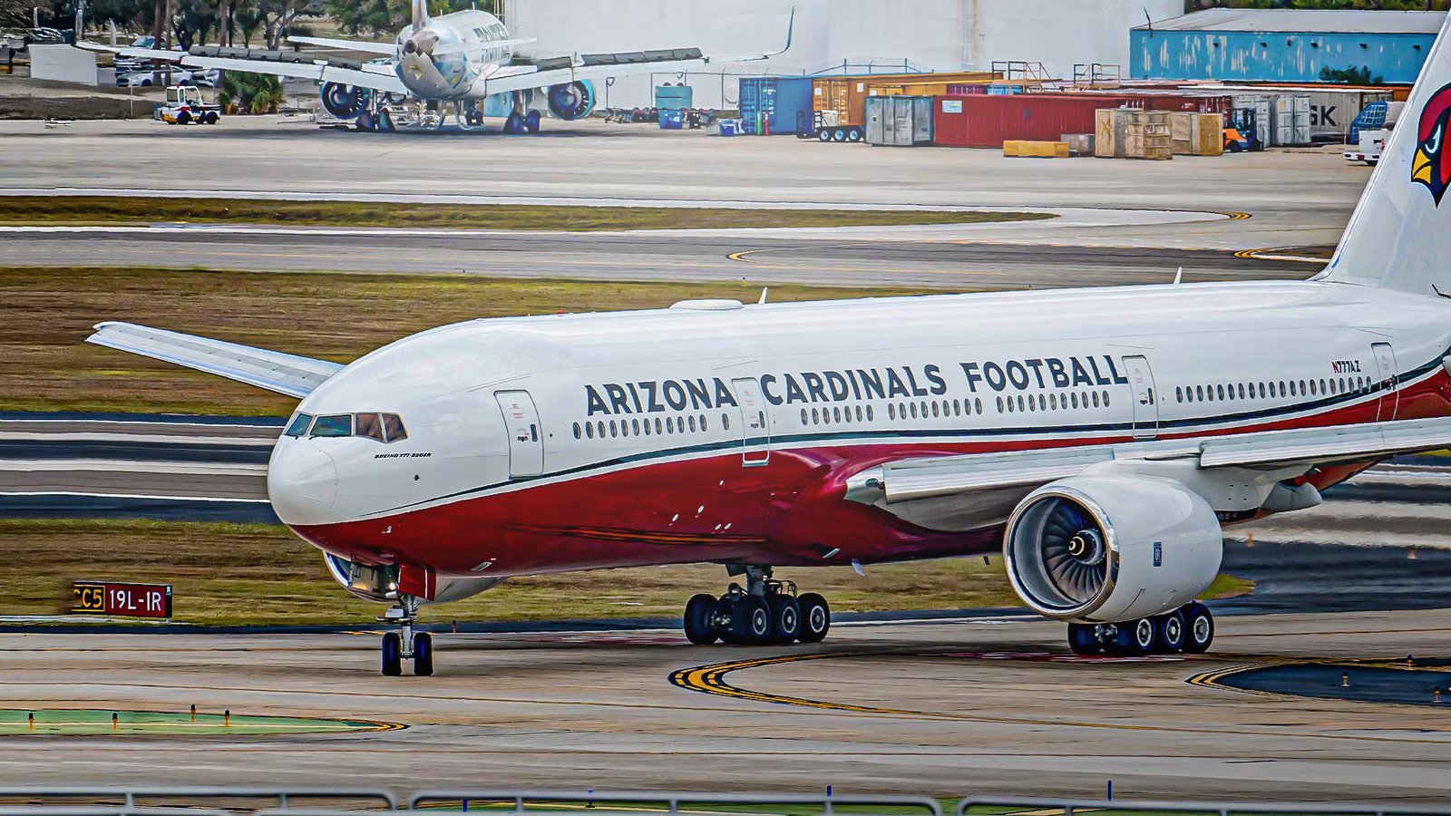 Why The Boeing 777’s Main Gear Needs 12 Tires