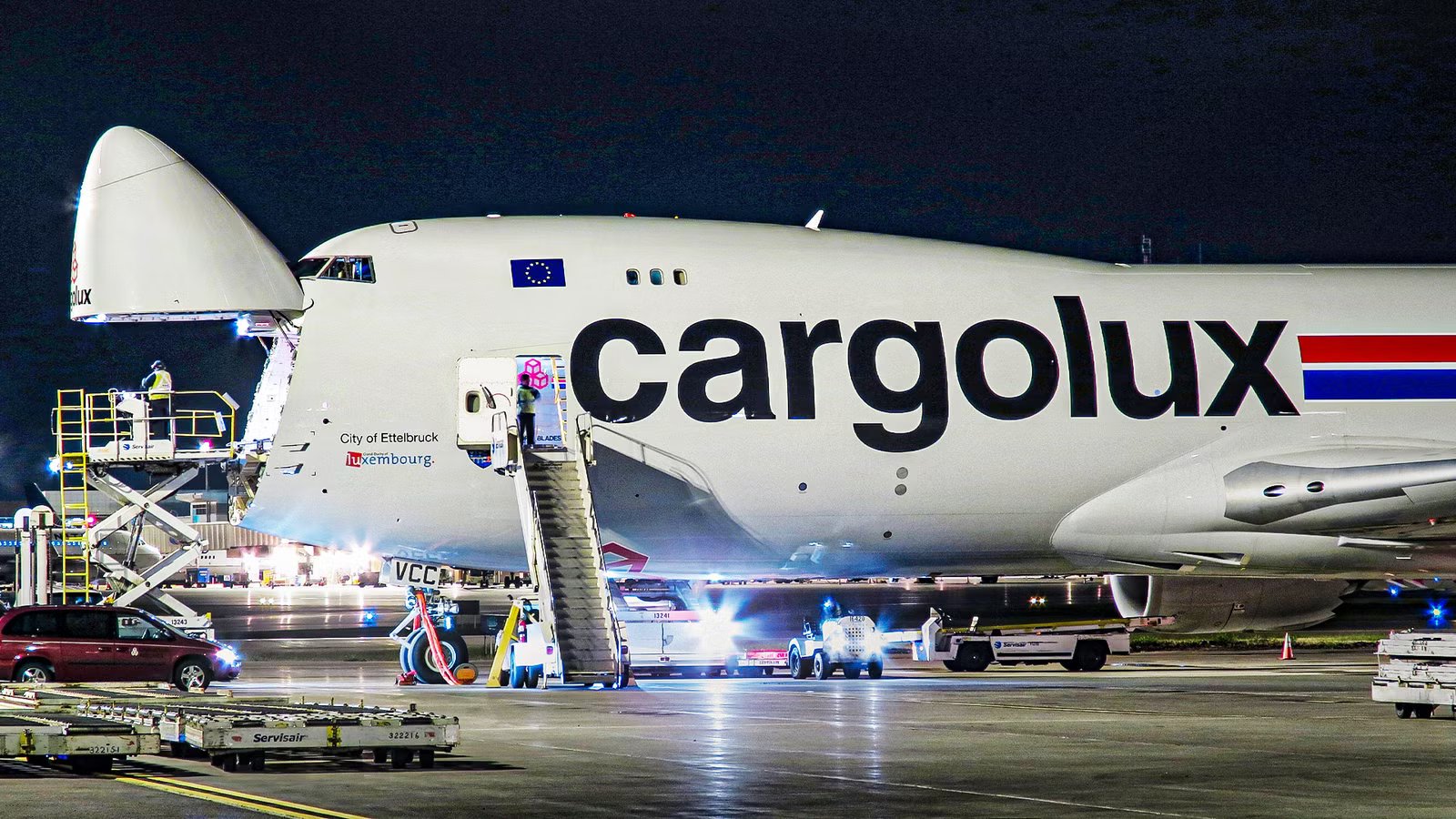 Why The Boeing 747 Freighter Has Such A Large Nose Door