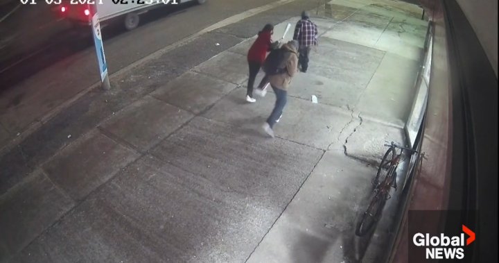 Jury acquits Ontario store clerk of assault on bat-wielding robber