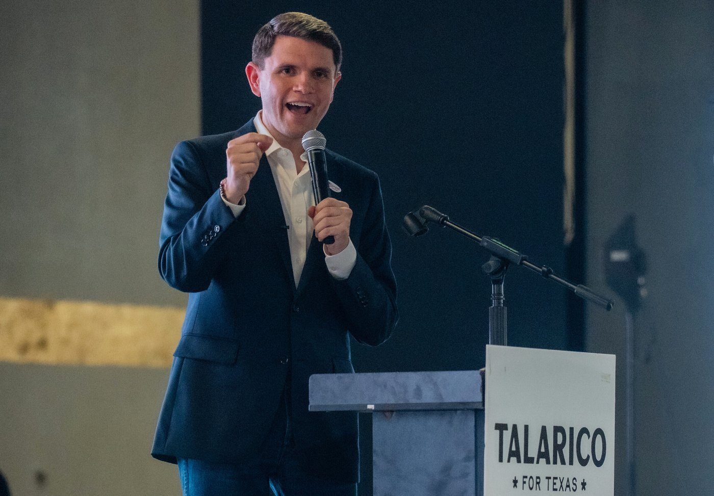 Texas’ Senate primary race between Crockett and Talarico ramps up after pulled Colbert interview