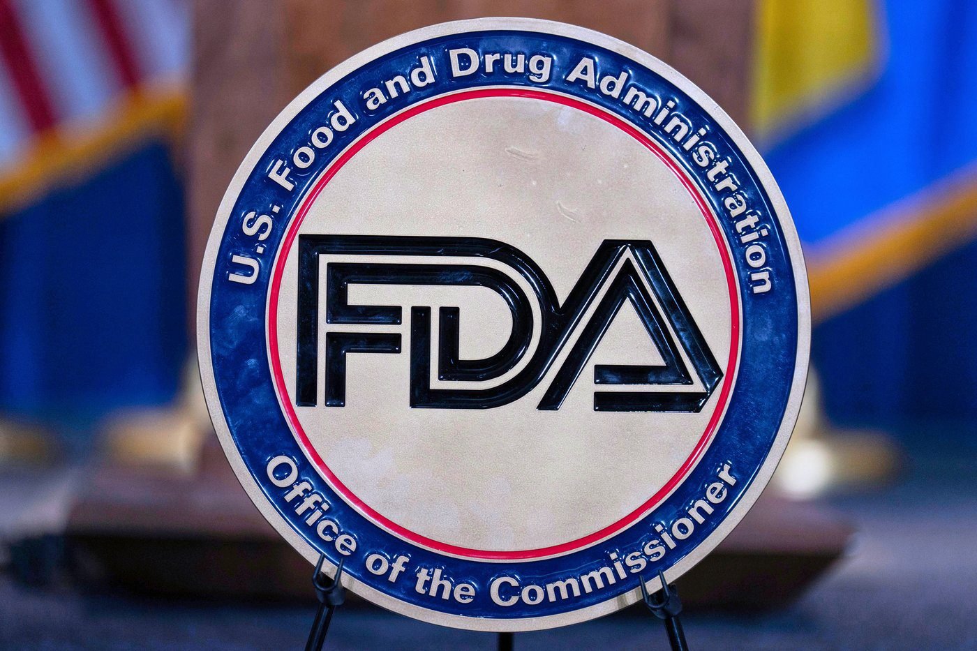FDA to offer bonus payments to staffers who complete speedy drug reviews