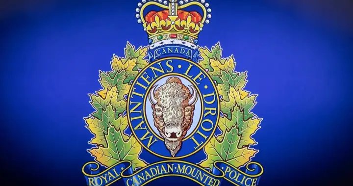 1 dead, 6 in serious condition after charter bus rollover near Alberta town