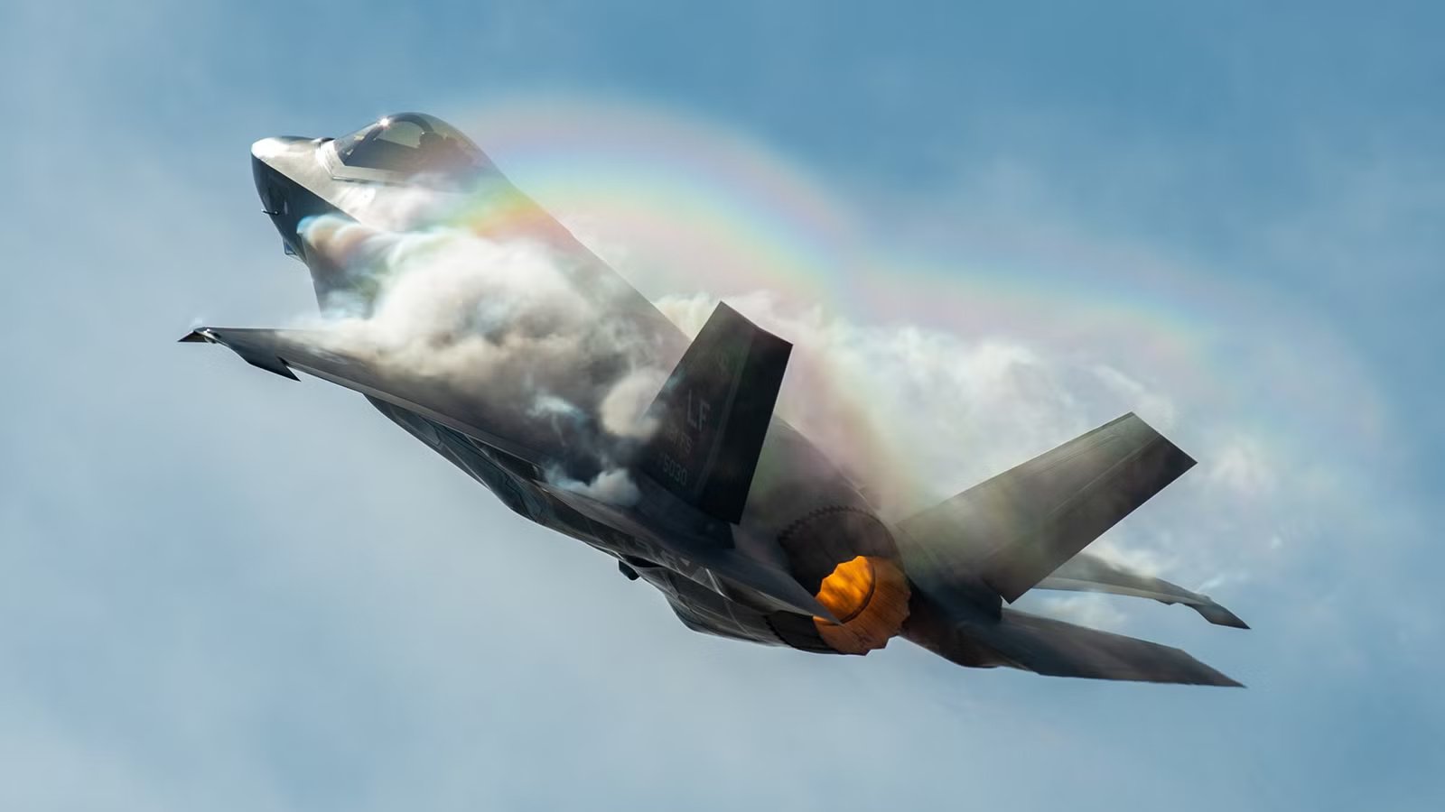 How The F-35 Lightning II Stacks Up Against The Sukhoi Su-57 Felon In 2026