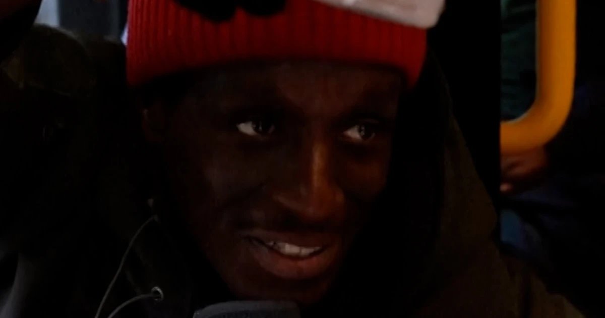 London bus driver blows bubbles for his passengers