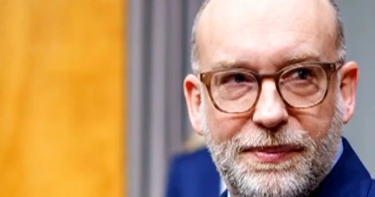 Man charged after alleged appearance at Vought’s home