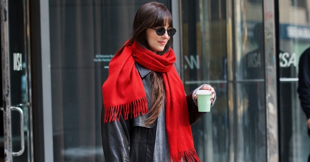 Dakota Just Wore the Most French-Girl-Coded Outfit