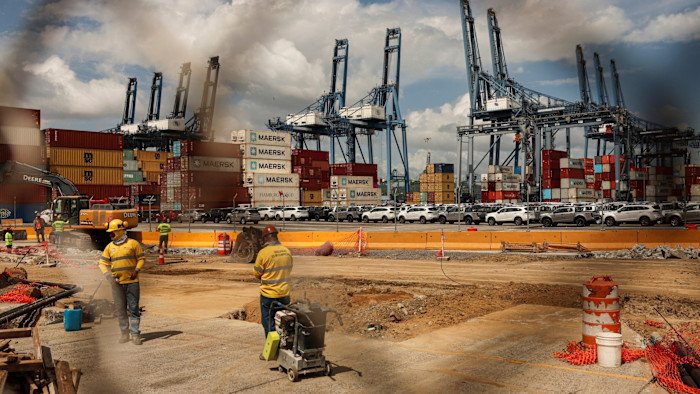 Panama hands canal ports control to Maersk and MSC after ejecting Hong Kong group