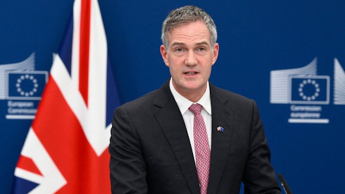 UK business secretary urges EU to stop ‘putting up barriers’