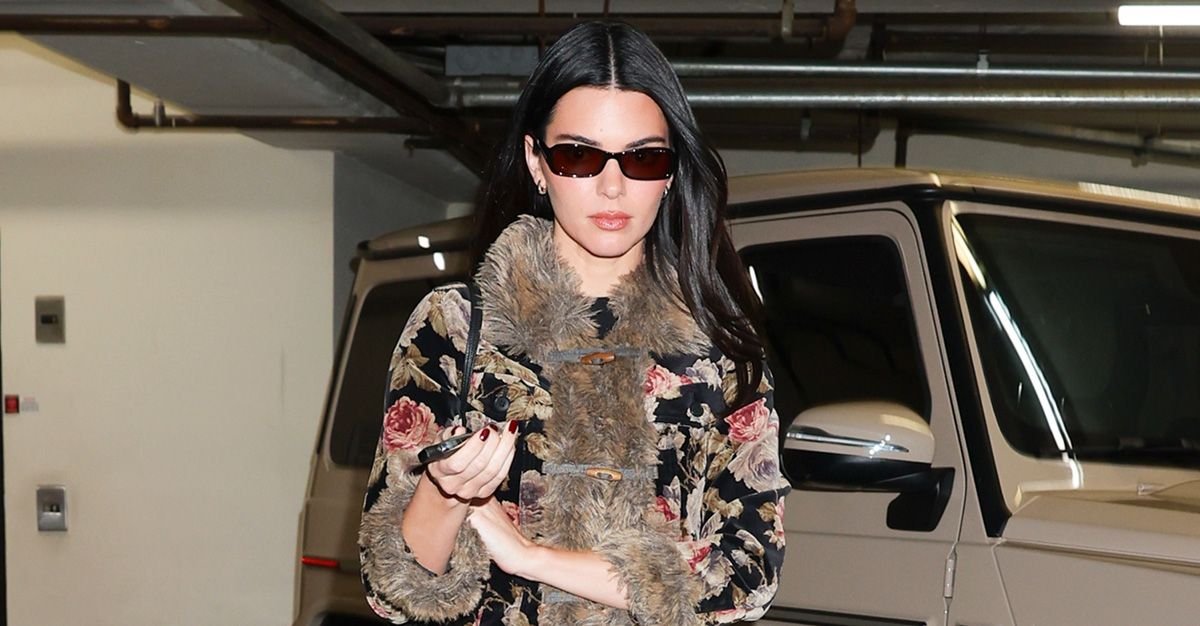 Kendall Jenner Wore a 2026 Denim Trend and Color With Flats