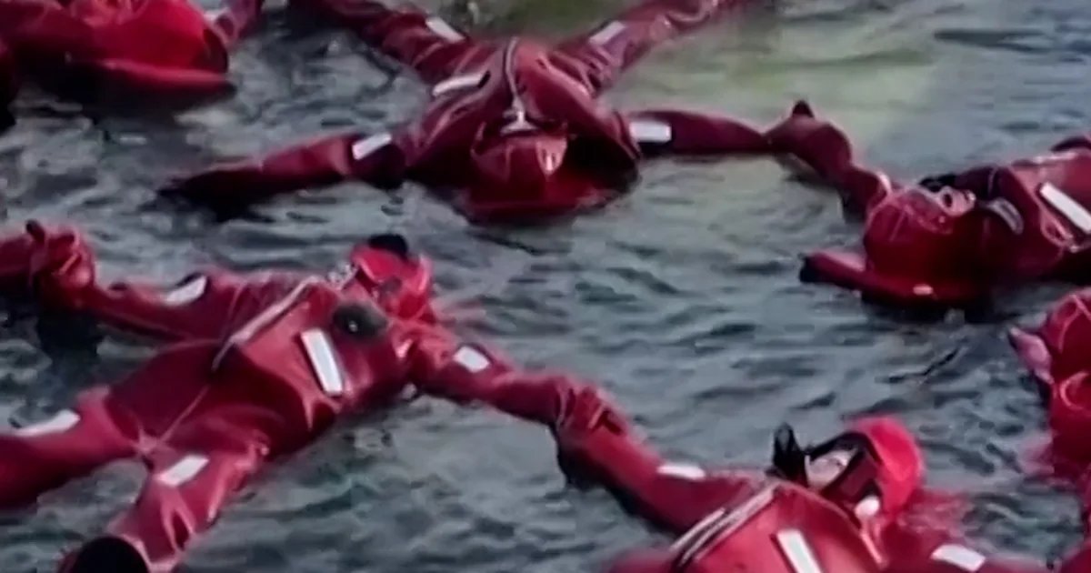 ‘Ice floating’ makes debut in frozen Moscow