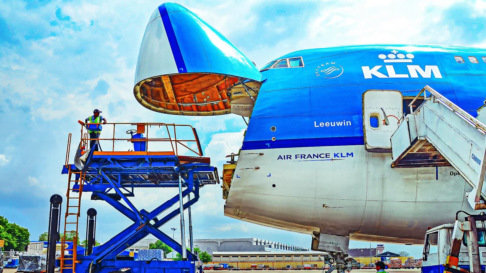 Why In The World Did Boeing Build The 747 Freighter With A Nose Door?