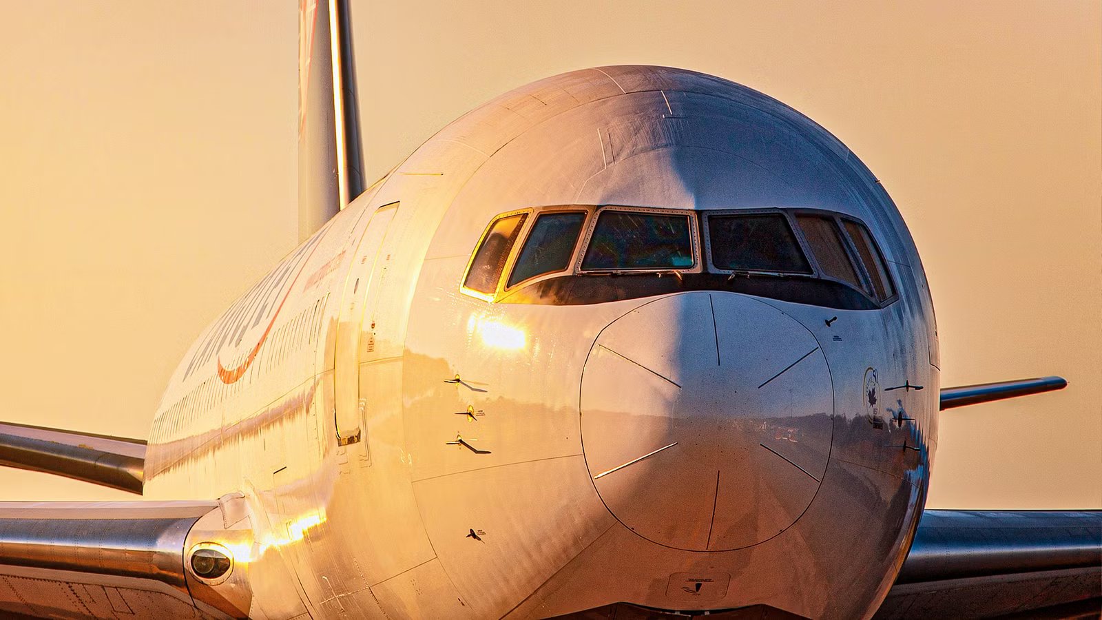 The Striking Differences Pilots Notice Between Flying The Boeing 767 & 777