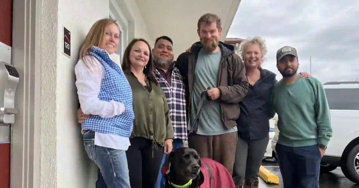 Strangers come together to help a man and his dog during South Carolina winter storm: “What you saw is humanity”