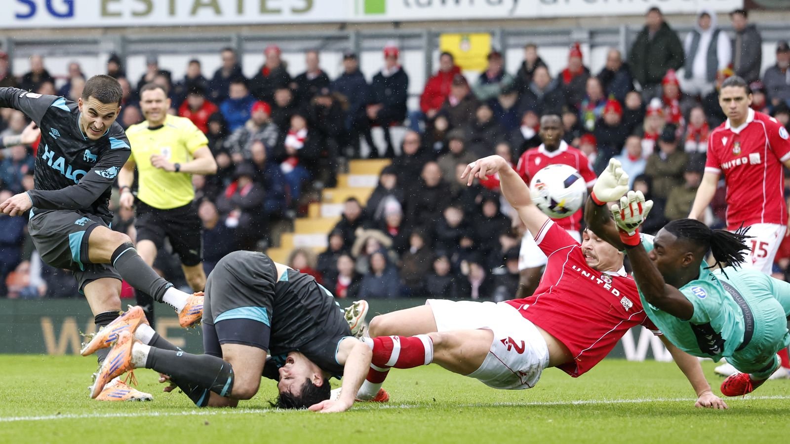 Boro, Ipswich in action after Coventry win at WBA & Leicester held – EFL LIVE!