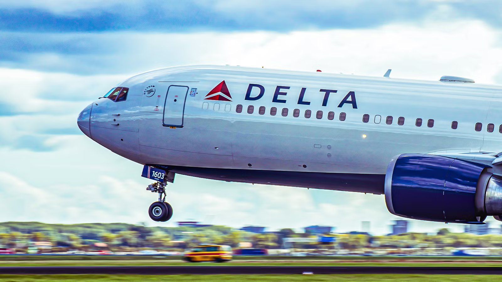 What Made Delta Air Lines The Superior Legacy Carrier Of 2025?