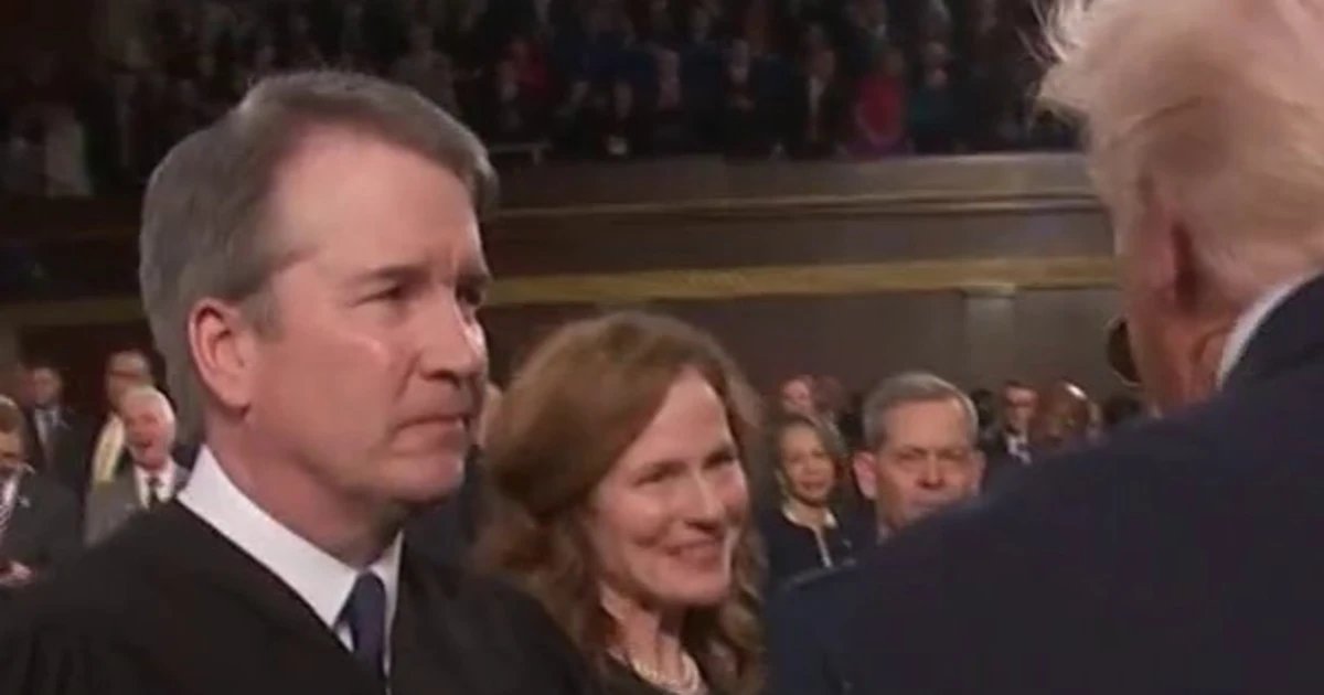 Trump greets Supreme Court justices after tariff ruling