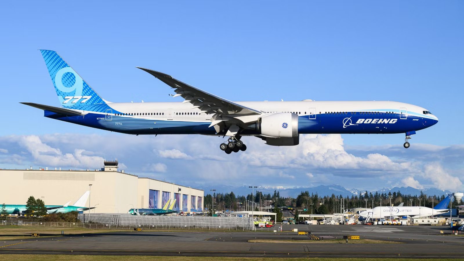 Boeing 777-9 EIS Nearer As FAA & EASA Qualify First Simulators