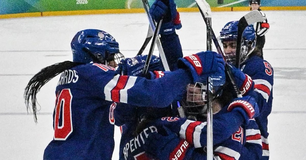 U.S. beats Canada to win gold in women’s hockey