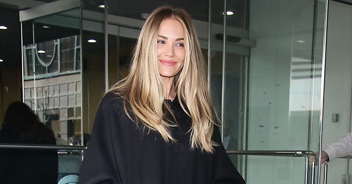 Michelle Randolph Wore a Very L.A.-Girl Winter Outfit in NYC
