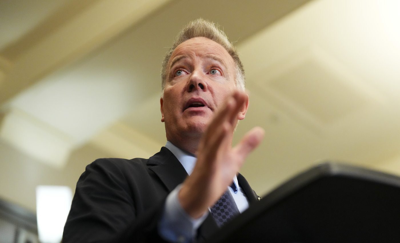 Secretary of state says Canada not looking to split submarine contract