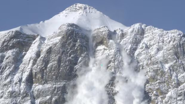 23-year-old snowmobiler dies in Kootenay Pass avalanche; forecasters warn of high risks in B.C.’s backcountry