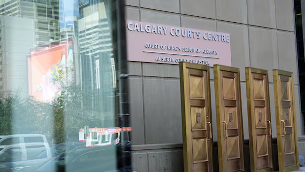 Convicted fraudster who admitted he ‘destroyed families’ pleads guilty mid-trial