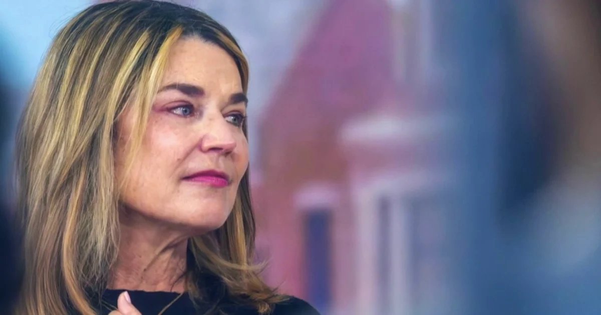 Savannah Guthrie returns to Today Show to visit friends and colleagues 