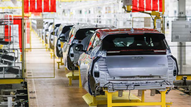 Canada’s auto market is officially open to Chinese EVs, but you won’t see cheaper models right away