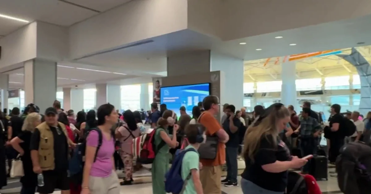 Chaotic incident at Kansas City airport as officials warn about travel disruptions