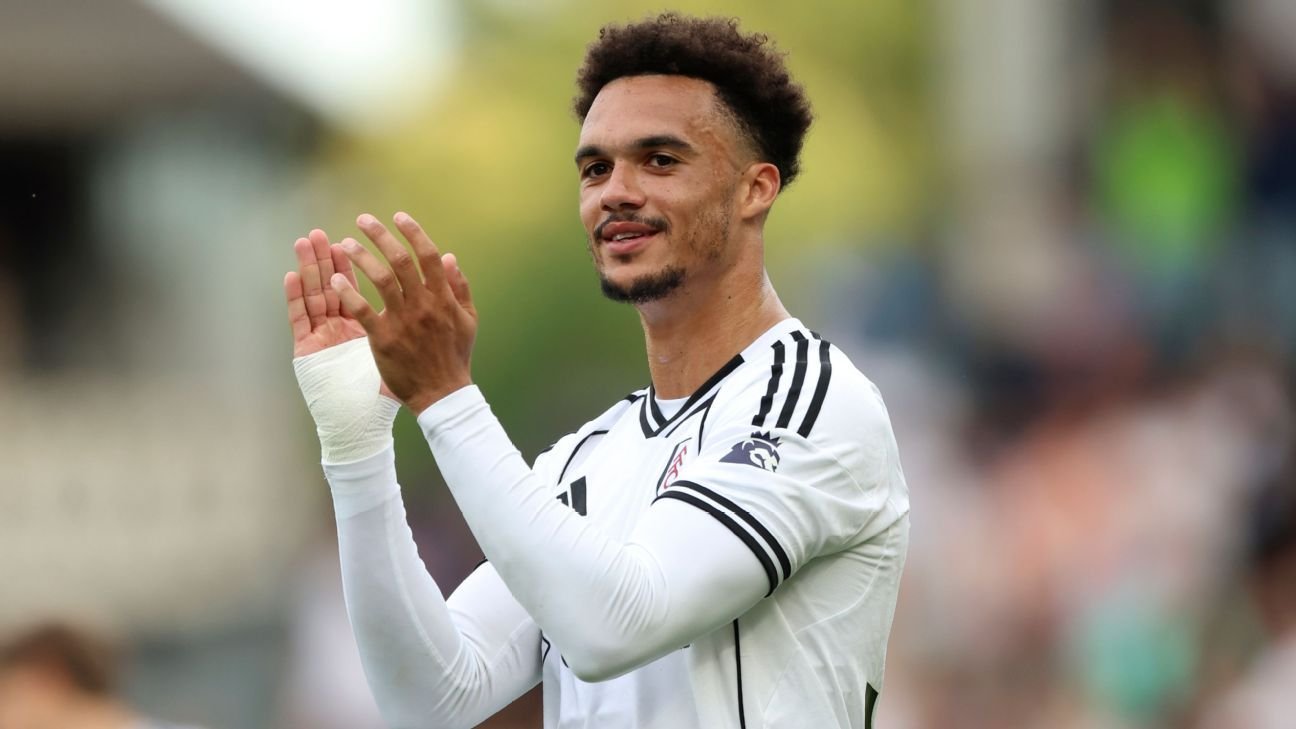 Transfer rumors, news: Robinson wants Liverpool over United