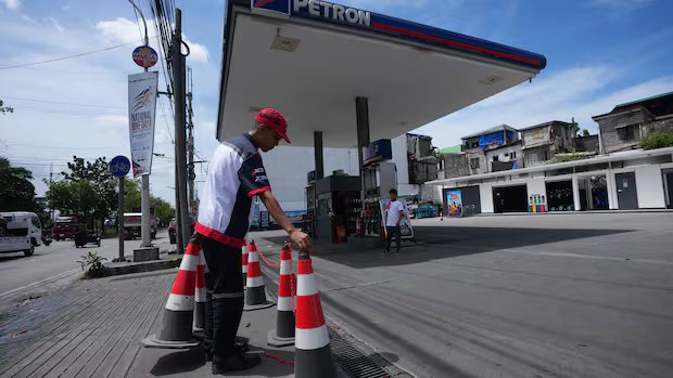 Oil prices spike to highest levels in years as Iran war intensifies