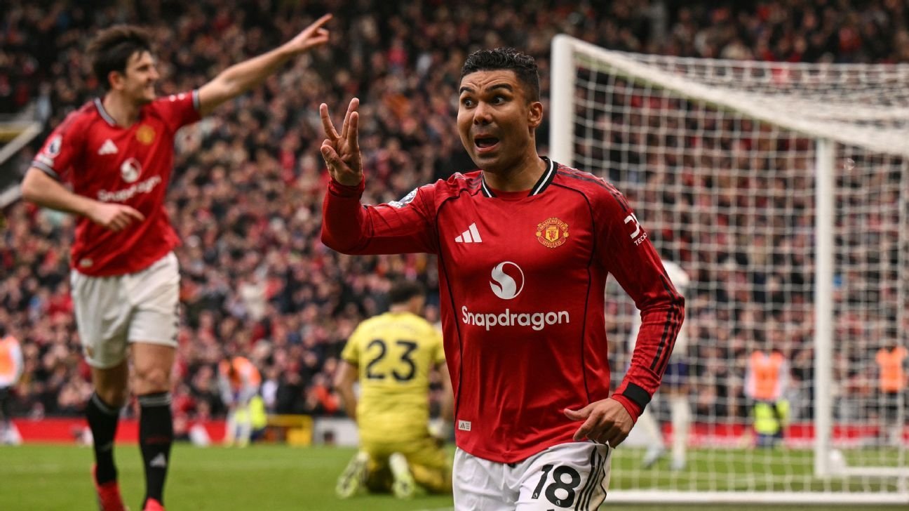 Premier League live updates: Man United beat Villa, Liverpool host Spurs