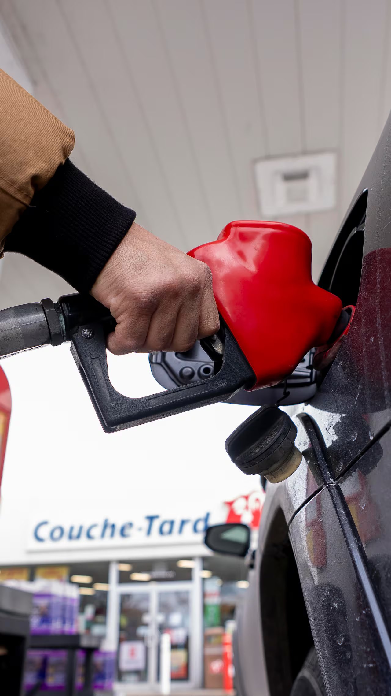 Why does a Middle East oil blockage affect Canadian gas prices? | About That