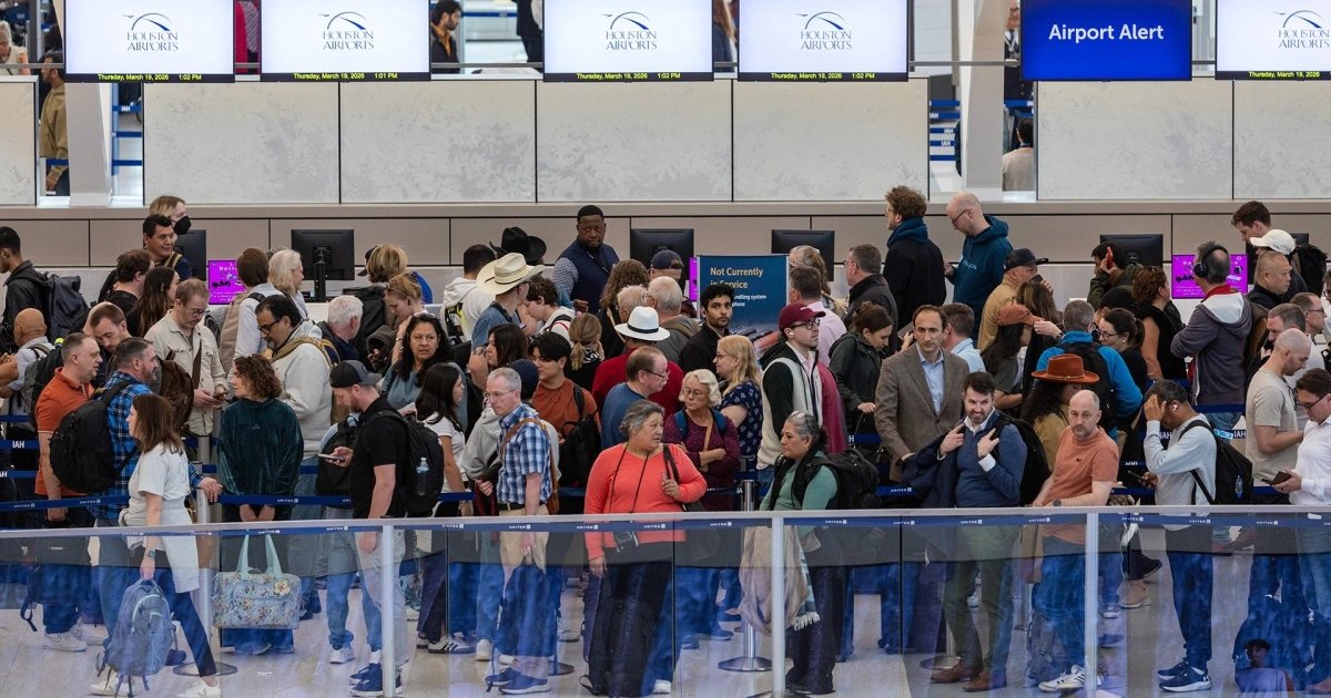 Transportation Secretary Warns Airport Travel Chaos to Worsen