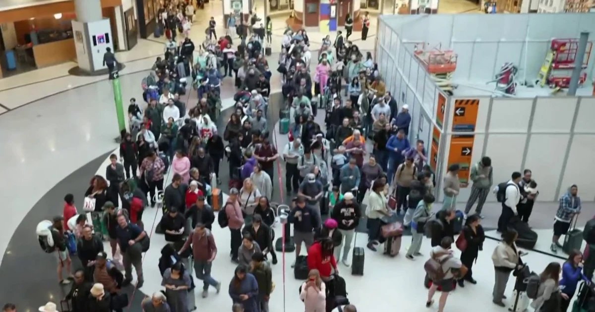 Trump threatens to send ICE agents to airports amid TSA travel chaos