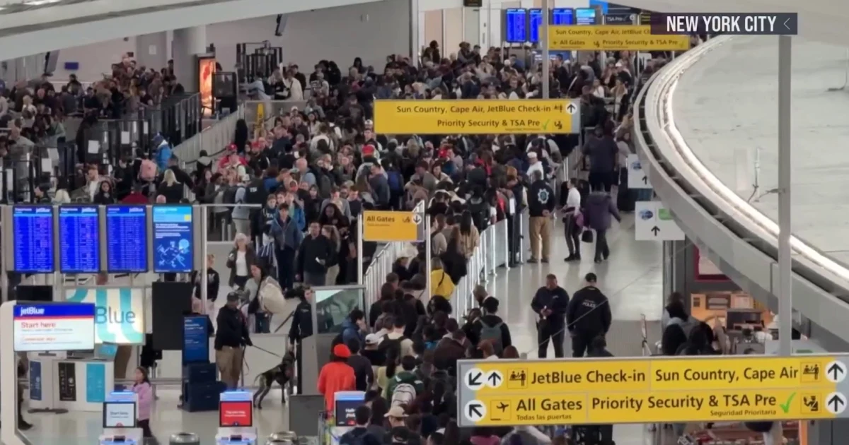 Trump admin. to send ICE agents to assist TSA at airports