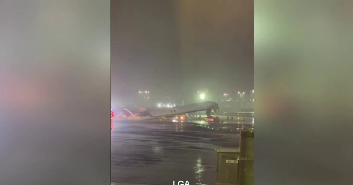 4 injured after Air Canada plane collides with vehicle at New York’s LaGuardia Airport