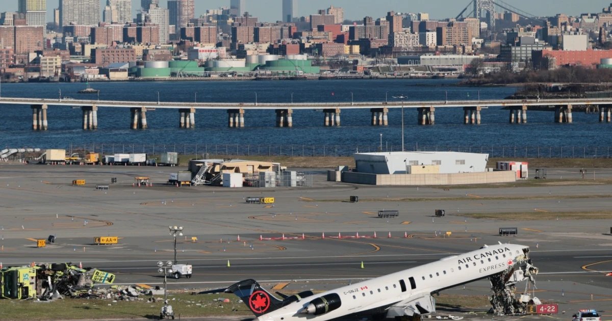 NTSB says there were two controllers in LaGuardia tower at time of fatal collision 