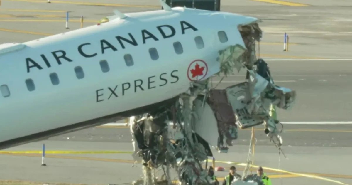 Search for answers in deadly LaGuardia crash