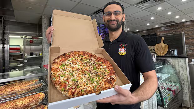 When Leo’s Pizza got ‘review bombed,’ this London, Ont. neighbourhood stepped up